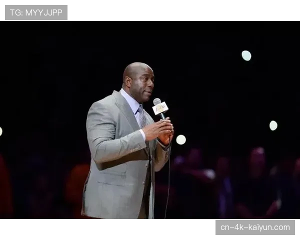 深圳新世纪签约约书亚·克里斯托弗，顶替受伤的约翰逊出战剩余赛事